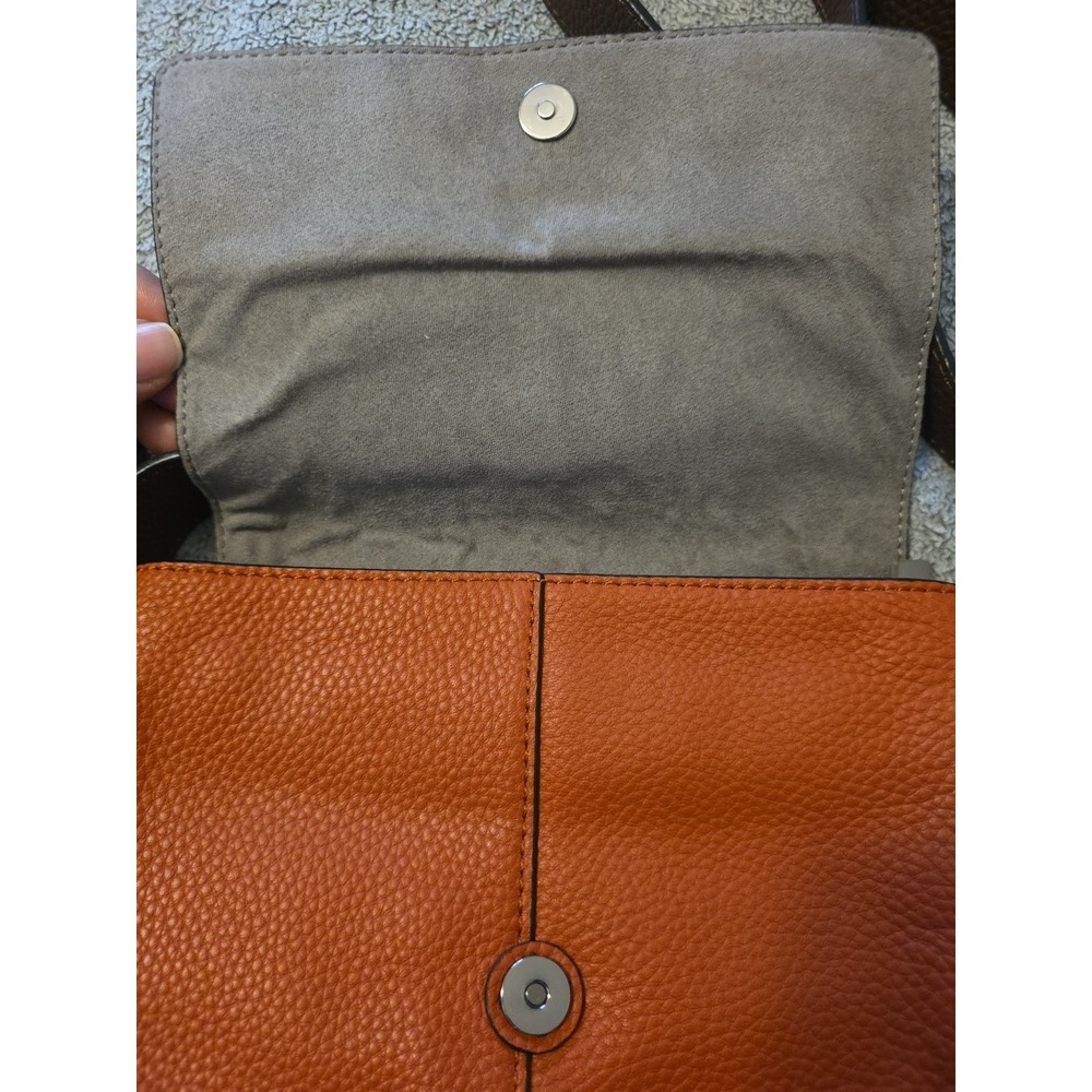 Vince Camuto Juno Leather Crossbody Bag Redwood Small Adjustable Strap Accent - Picture 2 of 9